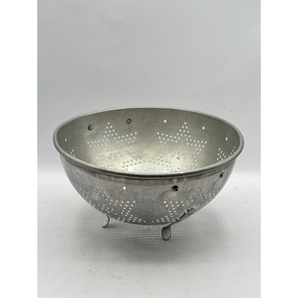 VTG 7 Star Colander 9" Aluminum 3 Footed Aged Patina Farm Primitive Cottage USA